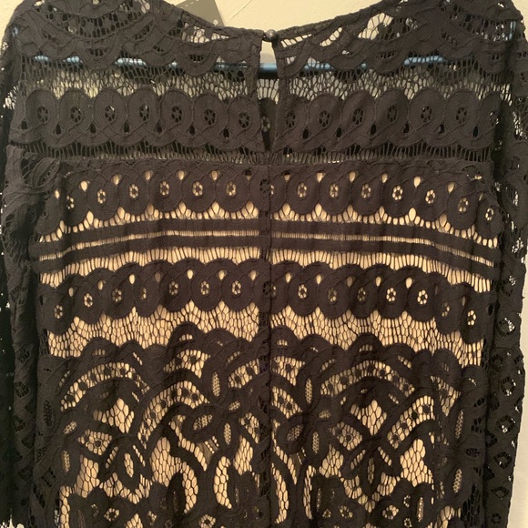 Elegant Black Dress - Picture 7 of 7